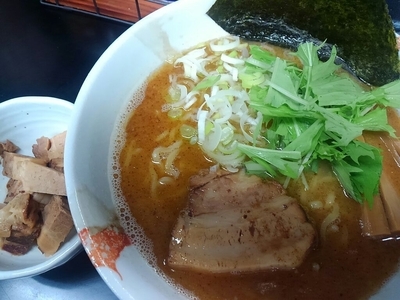 「中華そば　700円＋乱切りチャーシュー　150円」@中華そば 旋の写真