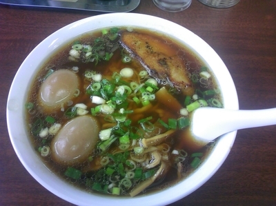 「陽気ラーメン・大盛　+　味玉（ラーパス）」@陽気軒の写真