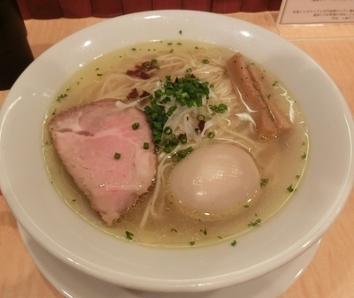 「味玉塩そば」@Japanese Soba Noodles 蔦の写真
