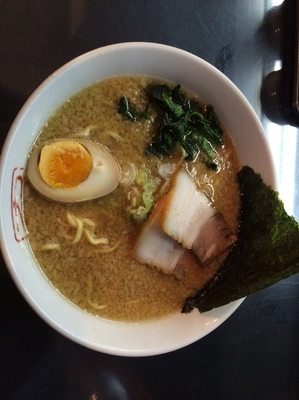 「ラーメン、太麺、並」@ドロップハンマーの写真