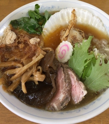 「長月の一杯 豚スープのワンタン麺 後半の店主のお任せ」@MENYA 食い味の道有楽の写真