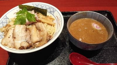 「濃厚チャーシュー盛りつけ麺　1150円」@麺や庄の ラゾーナ川崎店の写真