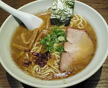 「中華そば　７４０円」@中華そば うめやの写真