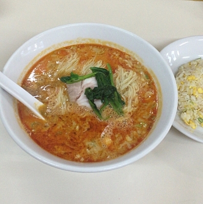 「担々麺＋半チャーハン（700円）」@杏花村の写真