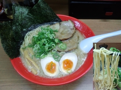 「熱血ラーメン並730円＋味玉100円」@熱血らーめん in Yokohamaの写真