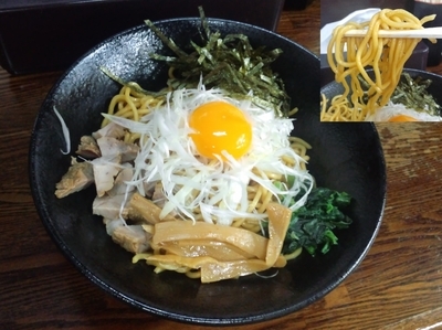 「油そば固め濃いめ700円」@横浜らーめん 源泉の写真
