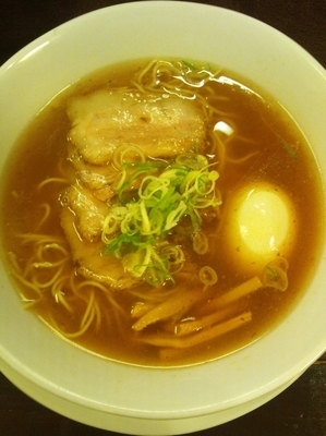 「なるとやらーめん（醤油）」@ラーメン専門店 なるとやの写真