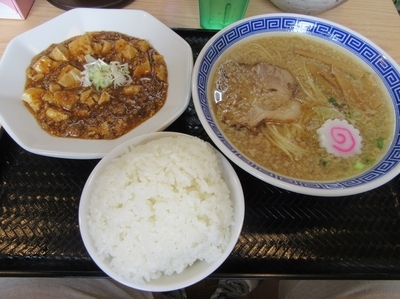 「日替定食　ラーメン＋麻婆豆腐＋ライス（７８０円）」@こうちゃん食堂の写真