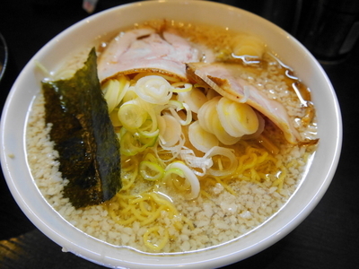 「こってり 醤油 大盛＋サービス餃子＋半ライス」@宗家一条流 八代目直系 がんこラーメン 町屋店の写真