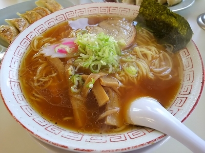 「あっさり中華　（大盛り）　＋餃子：サービス券」@くるまやラーメン 松本渚店の写真