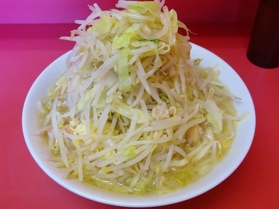 「ラーメン（700円）ヤサイニンニク」@ラーメン二郎 ひばりヶ丘駅前店の写真