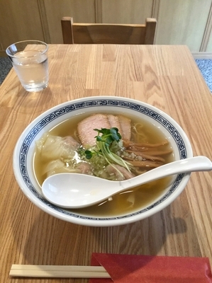 「雲呑そば（塩）＋半熟煮玉子」@中華そば 熊野の写真