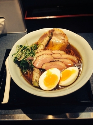 「極 黒 1270円 大盛り無料」@麺巧 潮の写真