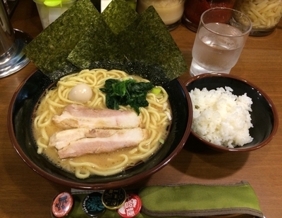 「ラーメン（並）＋ミニライス」@本町商店の写真