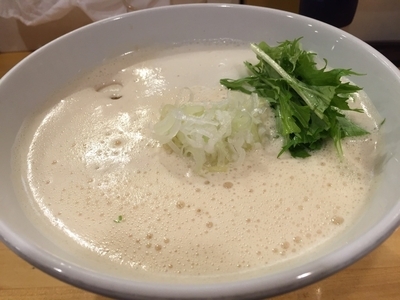 「味玉ふく流らーめん」@ふく流らーめん 轍 本町本店の写真