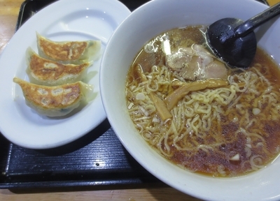 「らーめん＋餃子3個・レディースセット」@ラーメン三吉の写真