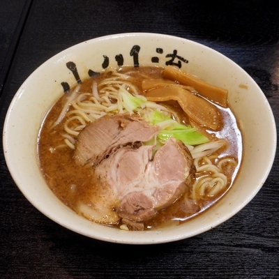 「らーめん 中（690円）」@創作らーめん 小川流 八王子みなみ野店の写真