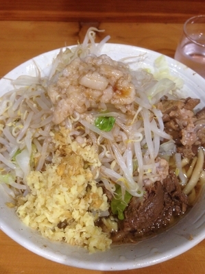 「ラーメン(小)アブラ生姜カラメ」@ラーメン 滋悟郎の写真