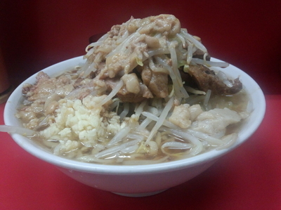 「小ブタ入り ニンニクアブラカラメ」@ラーメン二郎 上野毛店の写真