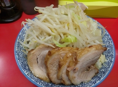 「小豚ラーメン  野菜マシ  ニンニク」@八王子田田の写真