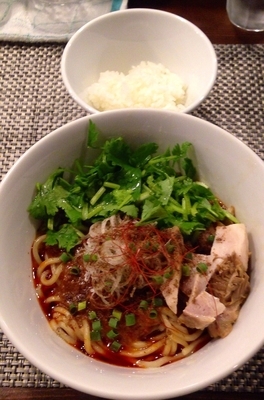 「パクチー麻婆まぜそば 850円　プチライス　50円」@らぁ麺 やまぐち 辣式の写真