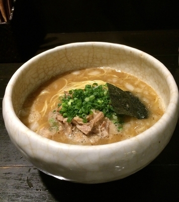 「掛け豚そば」@俺の空 新宿店の写真