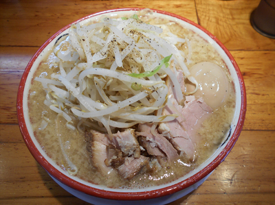 「麺少なめ煮卵(780円)」@らーめん バリ男 新橋本店の写真