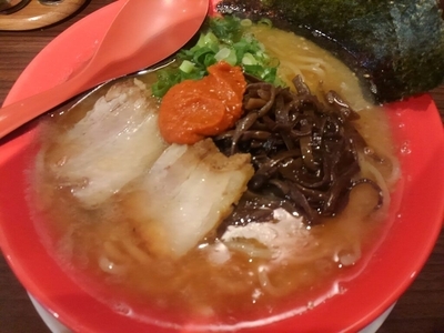 「とんこつ赤　580円」@博多らーめん 一心堂 蒲田店の写真