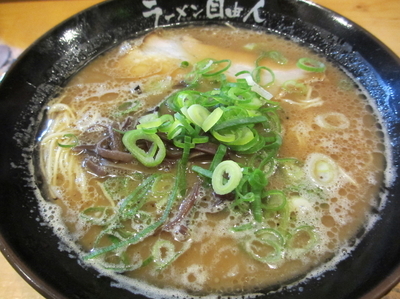 「黒い博多ラーメン￥５００」@ラーメン自由人の写真