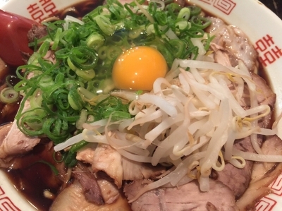 「特大新福チャーシューそば」@新福菜館 麻布十番店の写真