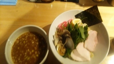 「鶏と蛤の濃厚つけ麺(大)」@むぎとオリーブ マーチエキュート神田万世橋店の写真