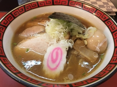 「特 中華そば」@中華そば 華丸の写真