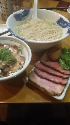「【限定】トリュフ香る牛肉の黒七味焼き塩ラーメン＋大盛り」@麺屋 扇 SENの写真