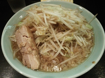 「醤油1型 並」@ラーメンマシンガンの写真