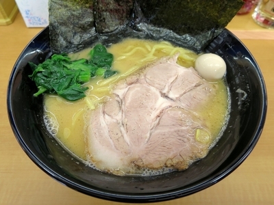 「らーめん ７３０円 ※多め/普通/普通」@横濱家系 虎壱家の写真