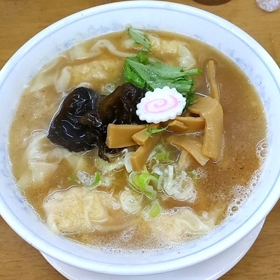 「【長月の一杯】豚スープのワンタン麺「後半(C)」1,500円」@MENYA 食い味の道有楽の写真