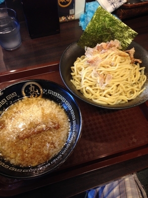 「背脂煮干つけ麺 中盛り」@煮干 丸めの写真
