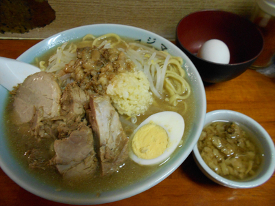 「らーめん(850円)」@ラーメン富士丸 西新井大師店の写真