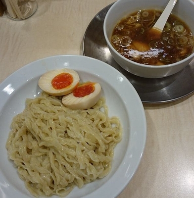 「つけ麺+味玉」@食堂 七彩の写真