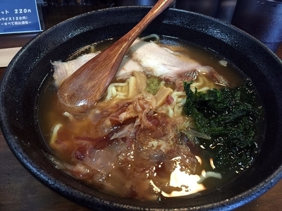 「黒のぼんくら、かえ飯（７８０円＋９０円）」@牛骨らーめん Bones Clubの写真