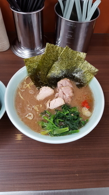 「ラーメン650円(MAX＋無料ライス1.5杯)」@横浜家系らーめん 武蔵家 川口店の写真