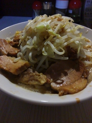 「豚郎（麺大盛・野菜 大・香味野菜 炒め）【850円】」@足立区役所裏環七ラーメン たくろうの写真