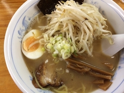 「とんこつ醤油ラーメン」@ラーメン 利尻 北茨城本店の写真