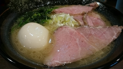 「豚骨醤油スペシャル  430円(クーポン価格、元値870円)」@麺や かがのの写真