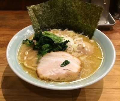 「家系豚骨ラーメン」@鶴一家の写真