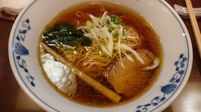 「醤油らーめん(ハーフ)  630円」@味香房 海居人の写真