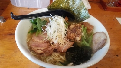 「マグロらぁ麺(本日限定)」@らぁ麺 亀我楽の写真