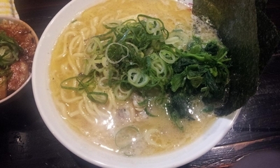 「あさりバターの塩ラーメン(中太麺)中盛り」@麺処いのこ 赤塚店の写真
