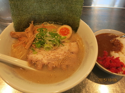「ふつーのとんこつ 650円 ＋ ミニ丼カレー 300円」@さんじの写真