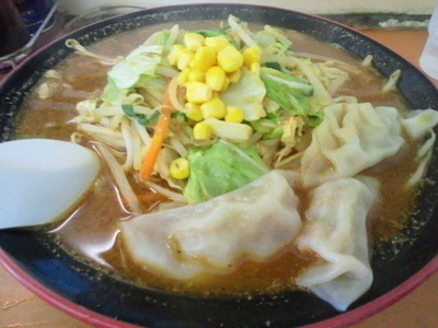 「みそギョーザラーメン 630円」@美うら食堂の写真
